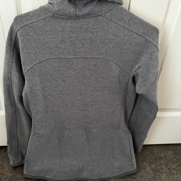 Mountain Hard Wear Grey thick pullover top - Size XS - Picture 2 of 3